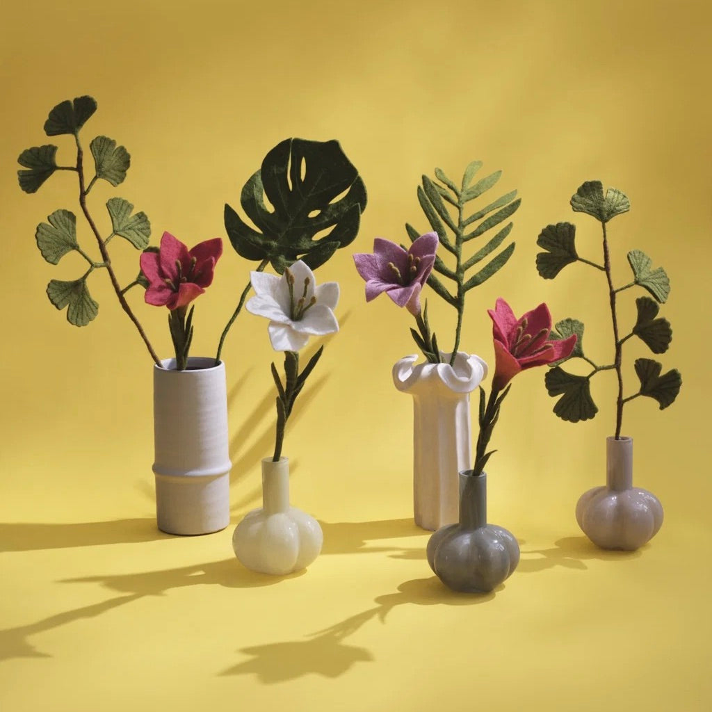 Felt flower: simple flower