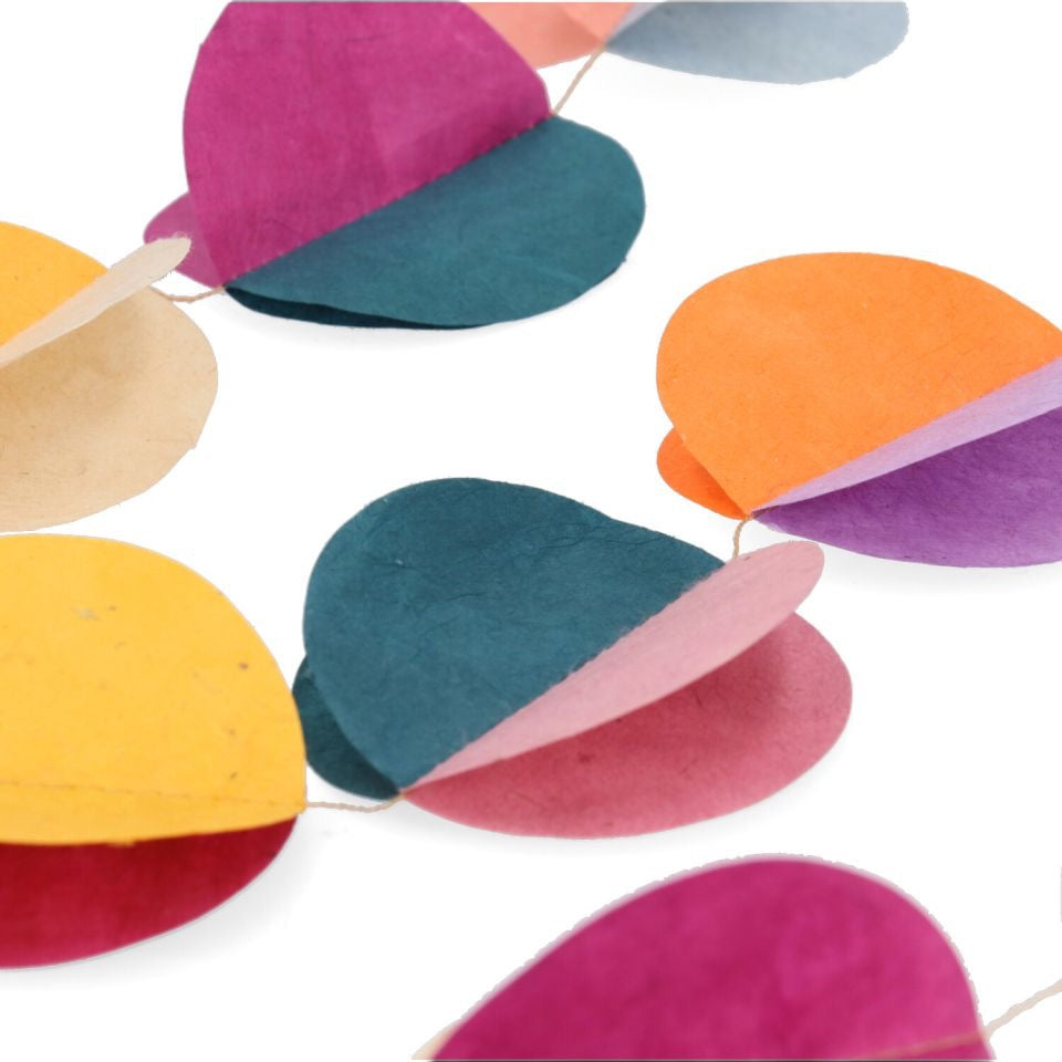 Guirlande en feutrine avec pompons