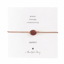 Afbeelding in Gallery-weergave laden, A Beautiful Story armband op kaartje gemstone card Garnet
