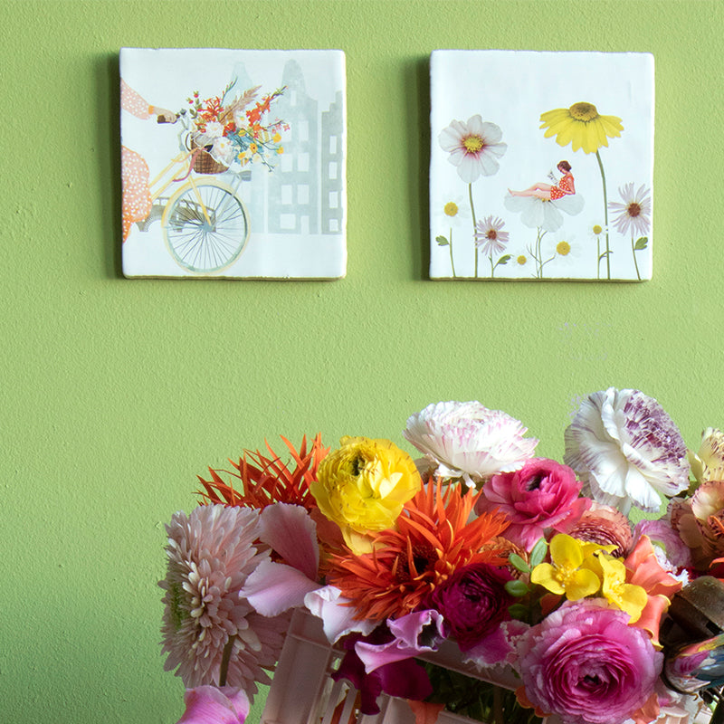 StoryTile - Surrounded by flowers