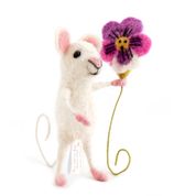 Mouse with violet