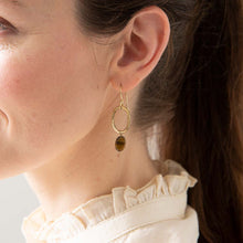 Charger l&#39;image dans la galerie, Boucles d&#39;Oreilles Gracieuses Oeil de Tigre Or

