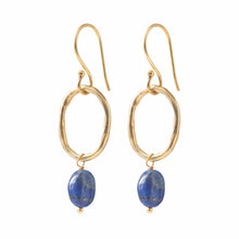 Load image into Gallery viewer, Graceful lapis lazuli goud oorbellen A Beautiful Story
