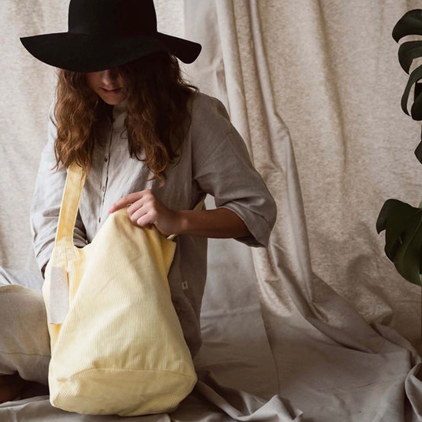 Mati tas corduroy - Pastel yellow