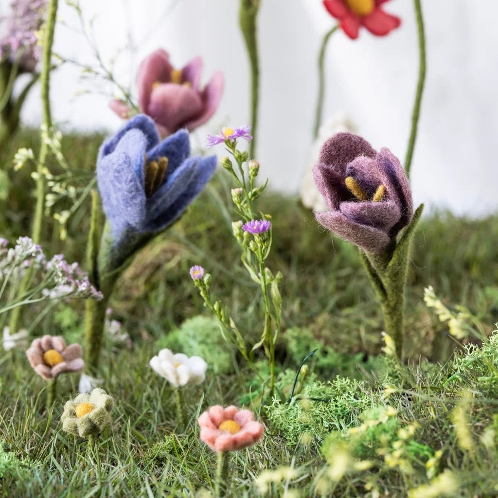 Felt flower: simple flower