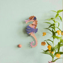 Afbeelding in Gallery-weergave laden, Pink Seahorse
