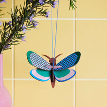 Charger l&#39;image dans la galerie, Grid Butterfly Lucky Charm
