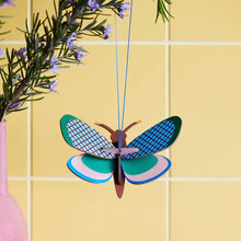 Afbeelding in Gallery-weergave laden, Grid Butterfly Lucky Charm
