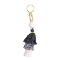 Afbeelding in Gallery-weergave laden, Vilten sleutelhanger tassel grijs
