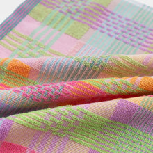 Load image into Gallery viewer, Keukenhanddoek Wild Weave Editie #32
