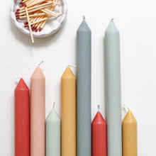 Afbeelding in Gallery-weergave laden, Dinerkaarsen kort multicolor
