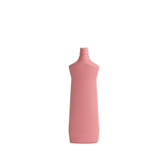 Load image into Gallery viewer, Foekje Fleur Bottle Vaze #1 Old Red
