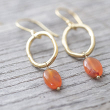 Afbeelding in Gallery-weergave laden, Oorbellen Graceful Carnelian goud
