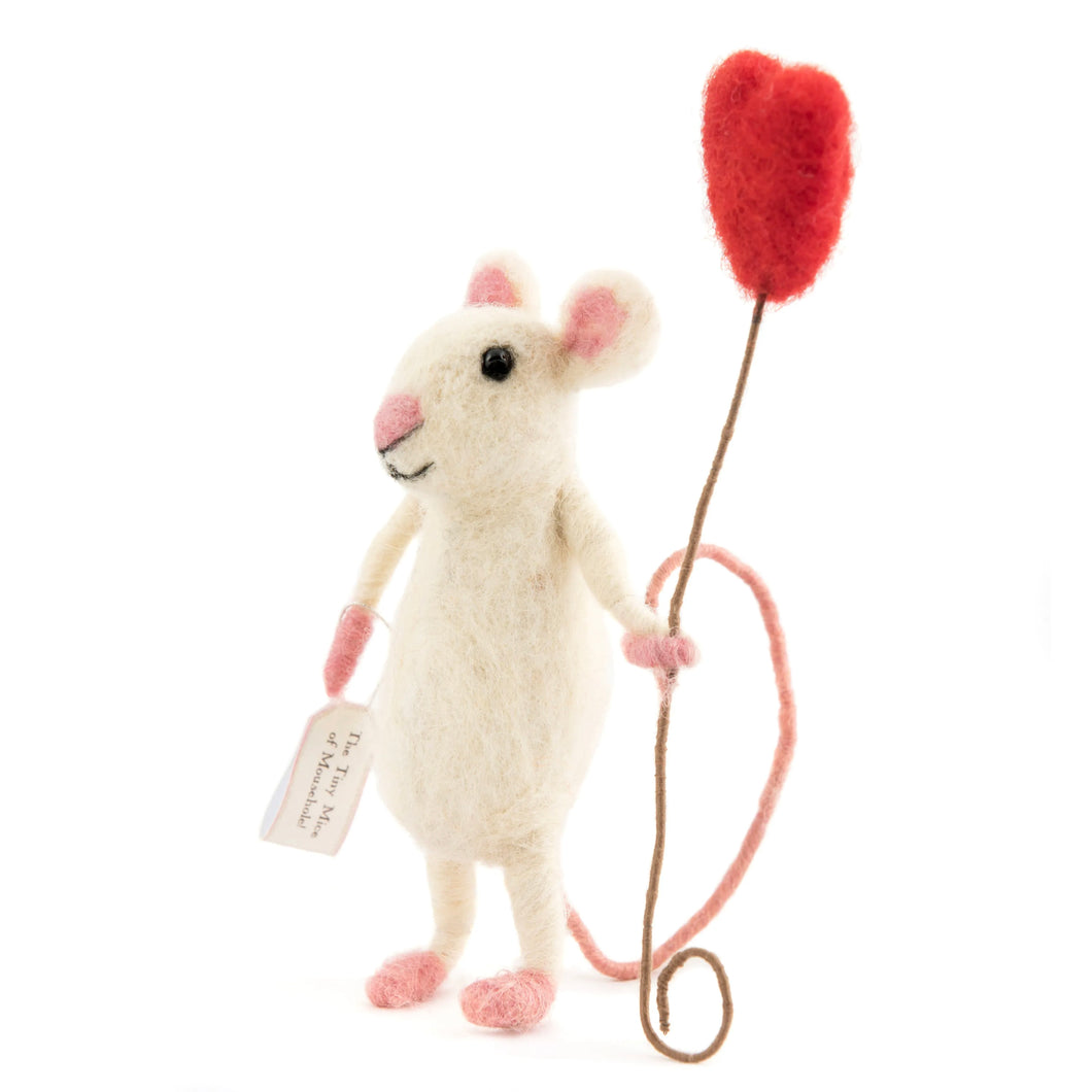 Mouse with heart balloon