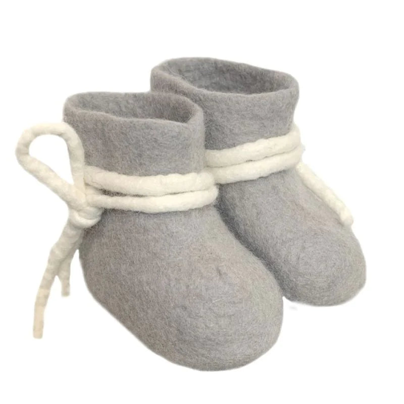 Baby shoes gray