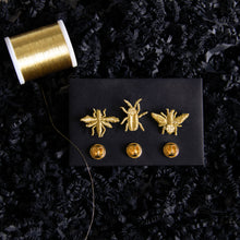 Charger l&#39;image dans la galerie, Broches Brodées Or – 3 petits insectes
